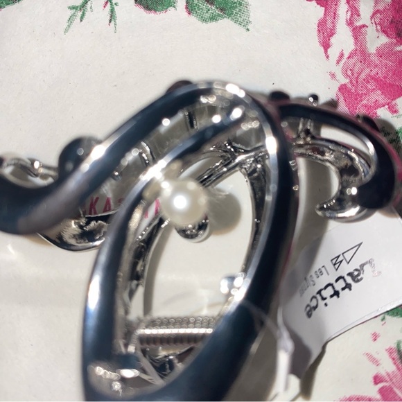 New Gorgeous Rare Hair Claw Clips, Strong Hold Hair Bun Clip Limited Edition - Picture 8 of 9